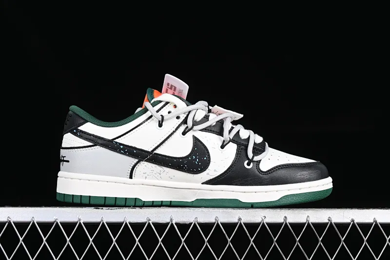 All Categories Nk SB Dunk Series Nk SB Dunk Low Low-top sneakers CS version Nk Dunk Low "Miami Hurricanes" Space Exploration Star Trek Customized version of deconstructed straps retro distressed low-top sneakers DD1391-300